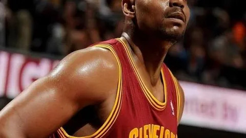 粤军背水一战，京辽疆等强队争抢第六席位，杜锋策略引争议？